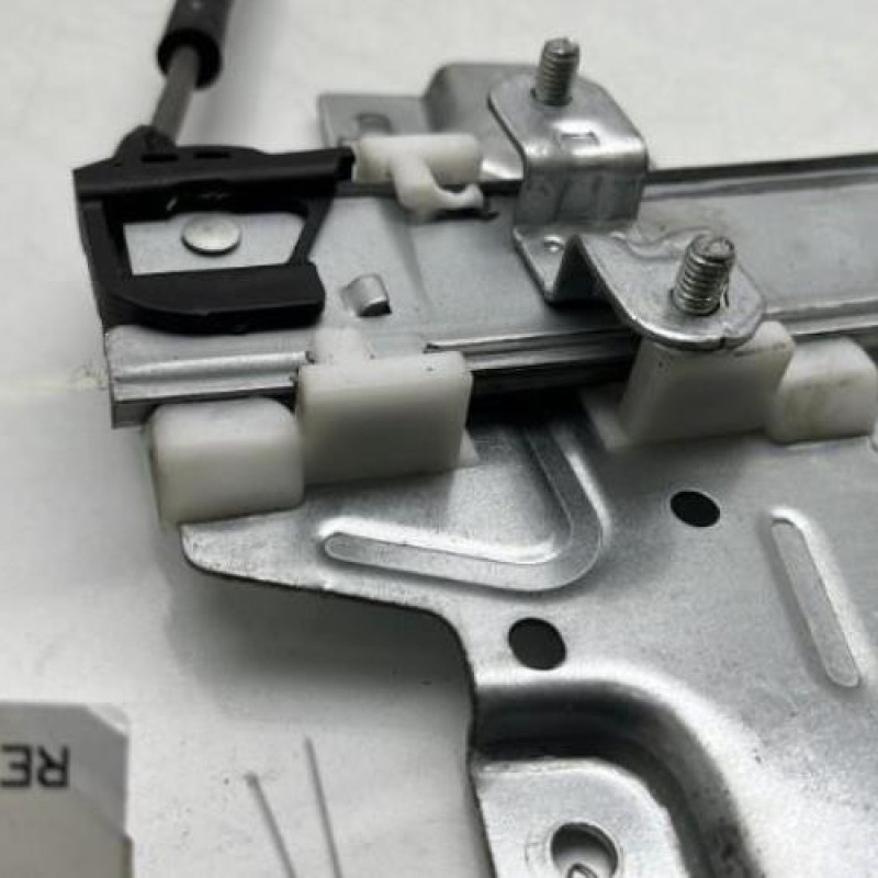 Leve vitre electrique avant gauche KIA RIO 3 Photo n°6