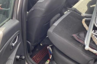 Vitre arriere droit RENAULT CLIO 4