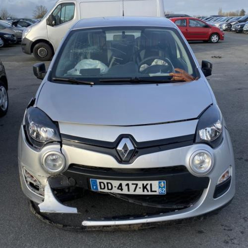 Attache ceinture arriere gauche RENAULT TWINGO 2 Photo n°4