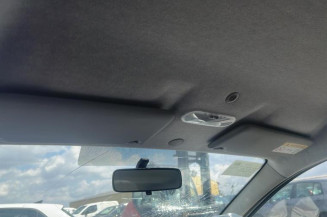 Attache ceinture arriere gauche RENAULT TWINGO 2