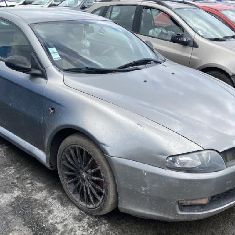 Bouton de warning ALFA ROMEO GT Photo n°5