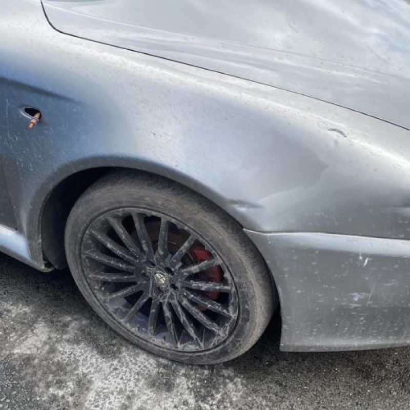 Bouton de warning ALFA ROMEO GT Photo n°15