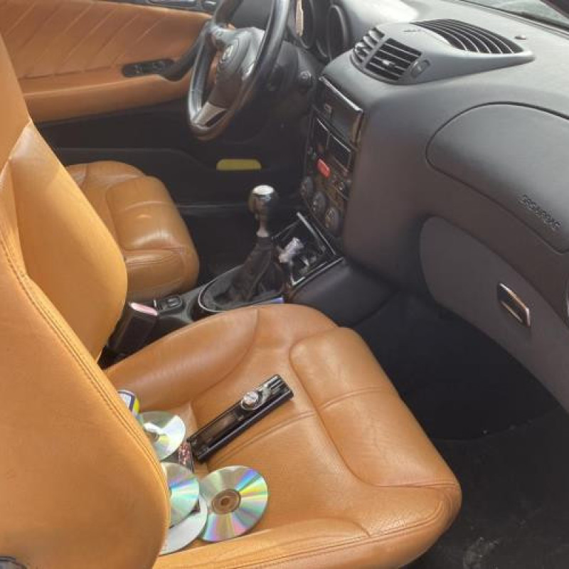 Bouton de warning ALFA ROMEO GT Photo n°18