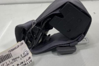 Attache ceinture arriere gauche RENAULT CLIO 2