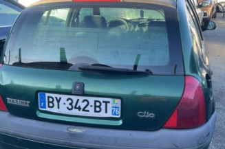 Attache ceinture arriere gauche RENAULT CLIO 2