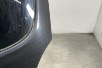 Malle/Hayon arriere TOYOTA COROLLA VERSO 2