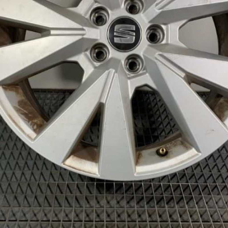 Jante SEAT ARONA Photo n°3