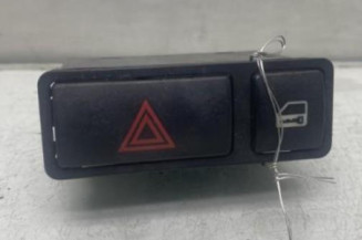 Bouton de warning BMW Z4 E85 Photo n°1