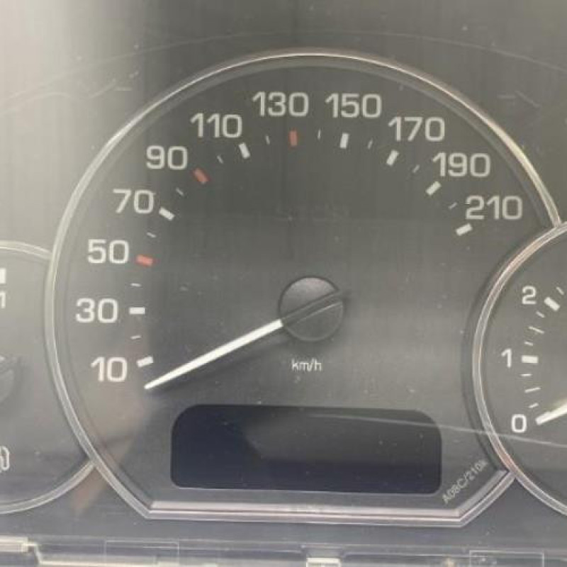 Compteur PEUGEOT 1007 Photo n°8