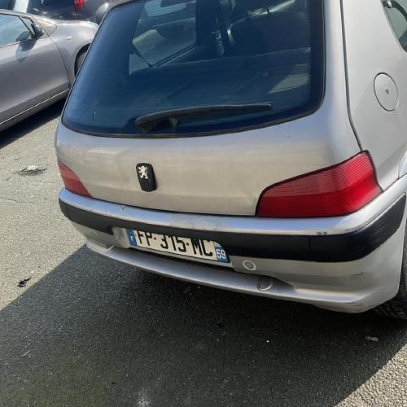 Feu arriere principal droit (feux) PEUGEOT 106 Photo n°8