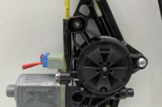 Leve vitre electrique avant droit SKODA OCTAVIA 3