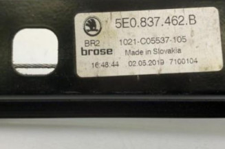 Leve vitre electrique avant droit SKODA OCTAVIA 3