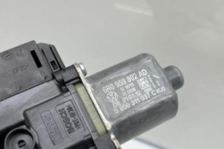 Leve vitre electrique avant droit VOLKSWAGEN POLO 5
