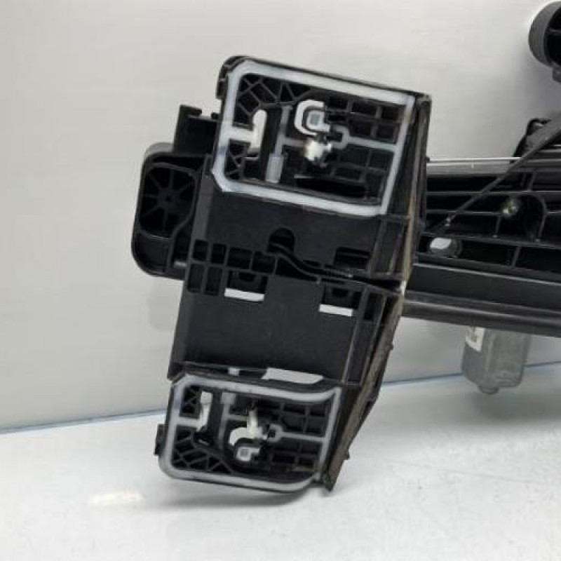 Leve vitre electrique arriere droit PEUGEOT 208 2 Photo n°9