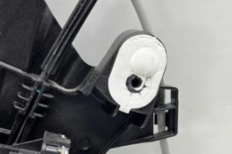 Leve vitre electrique avant droit PEUGEOT 208 2