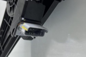 Leve vitre electrique avant droit PEUGEOT 208 2