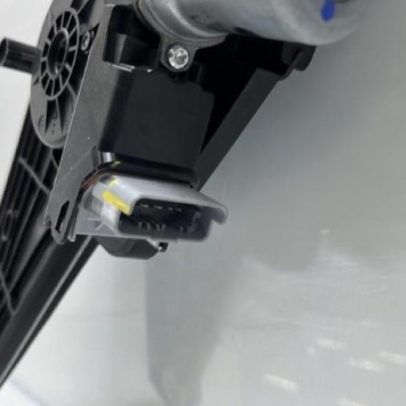 Leve vitre electrique avant droit PEUGEOT 208 2 Photo n°8