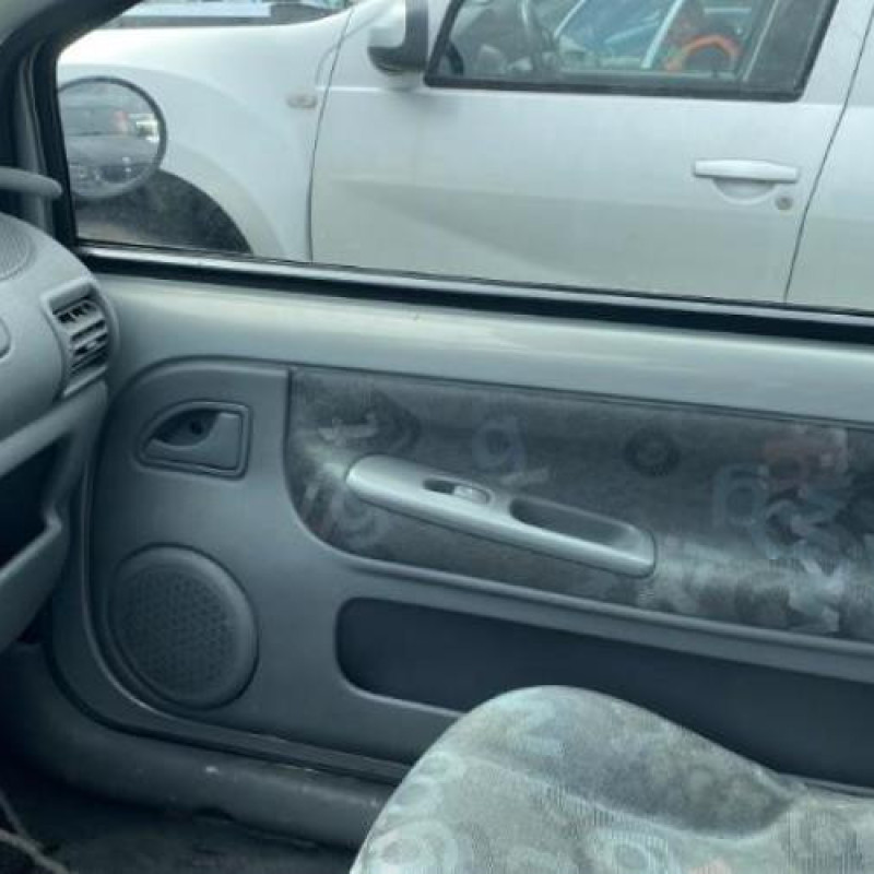 Feu arriere principal droit (feux) RENAULT TWINGO 1 Photo n°16