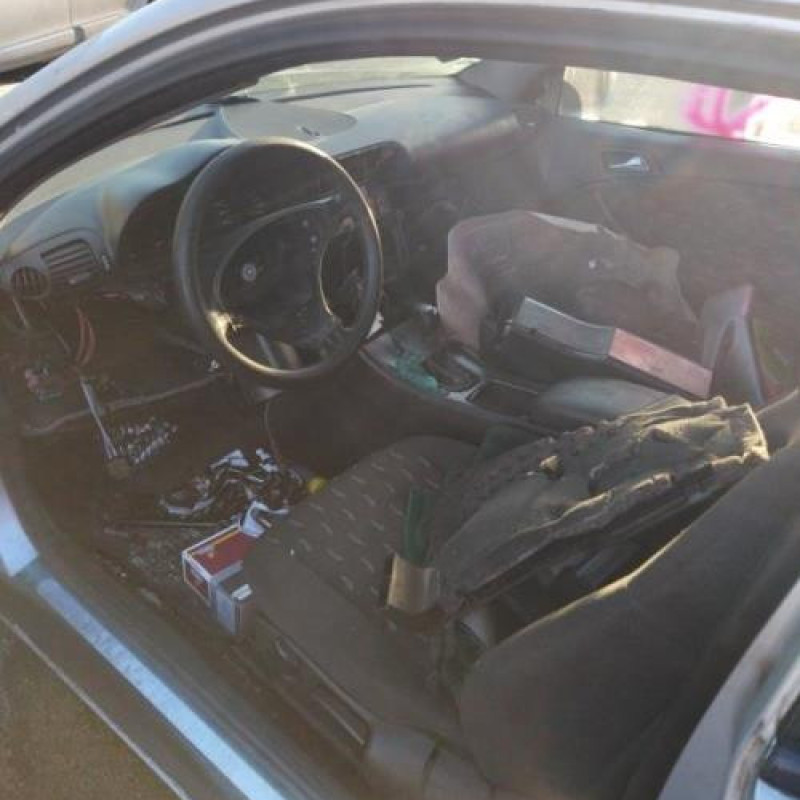 Feu arriere principal gauche (feux) MERCEDES CLASSE C 203 COUPE SPORT Photo n°13