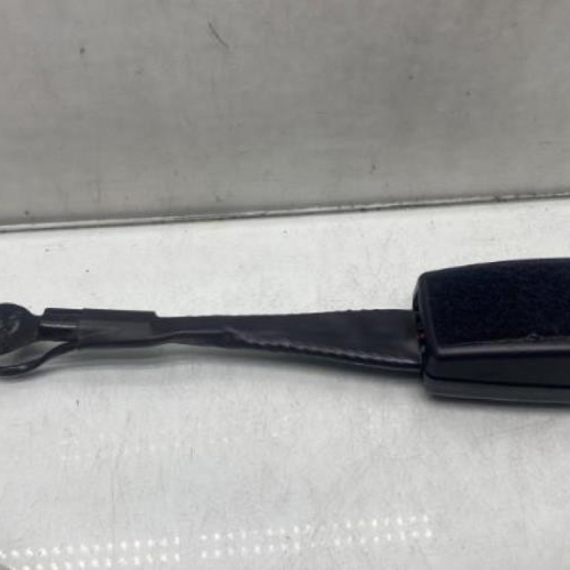 Attache ceinture avant droit FORD FIESTA 6 Photo n°1