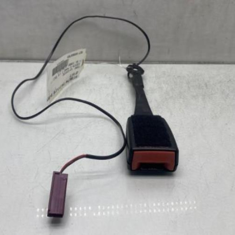Attache ceinture avant droit FORD FIESTA 6 Photo n°2