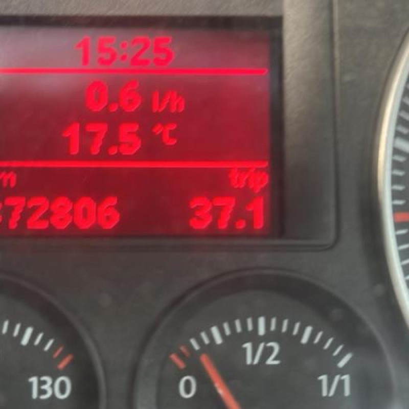 Feu arriere secondaire gauche (feux) VOLKSWAGEN GOLF 5 Photo n°16