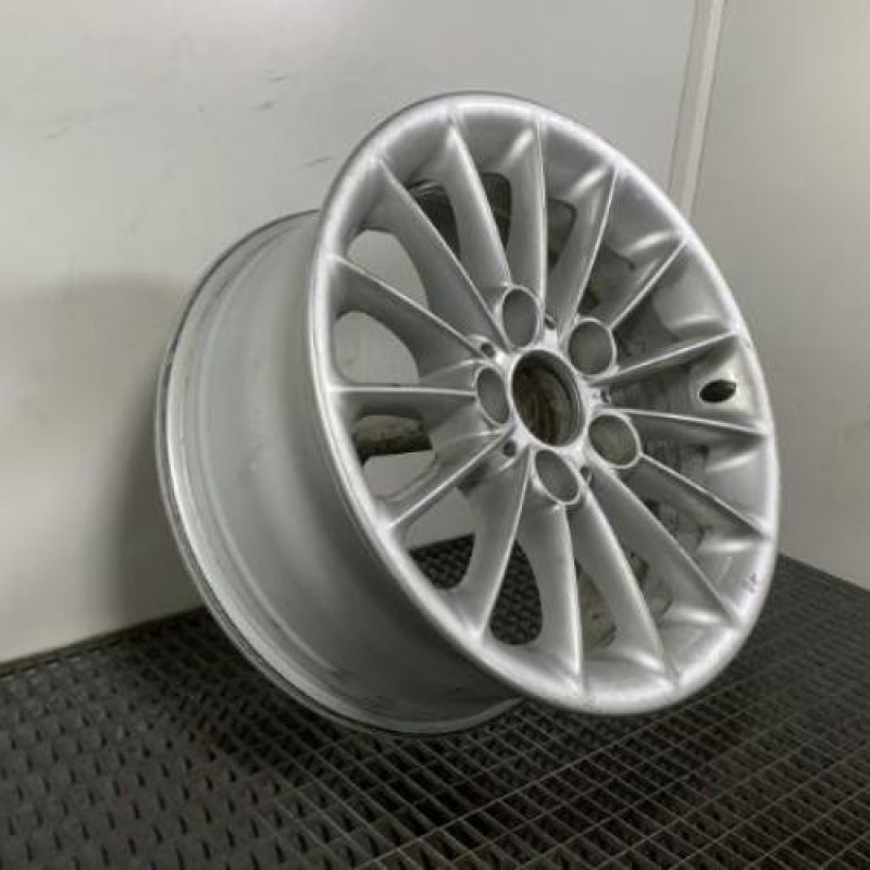 Jante BMW SERIE 5 E39 Photo n°3