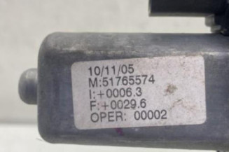 Leve vitre electrique avant droit FIAT GRANDE PUNTO