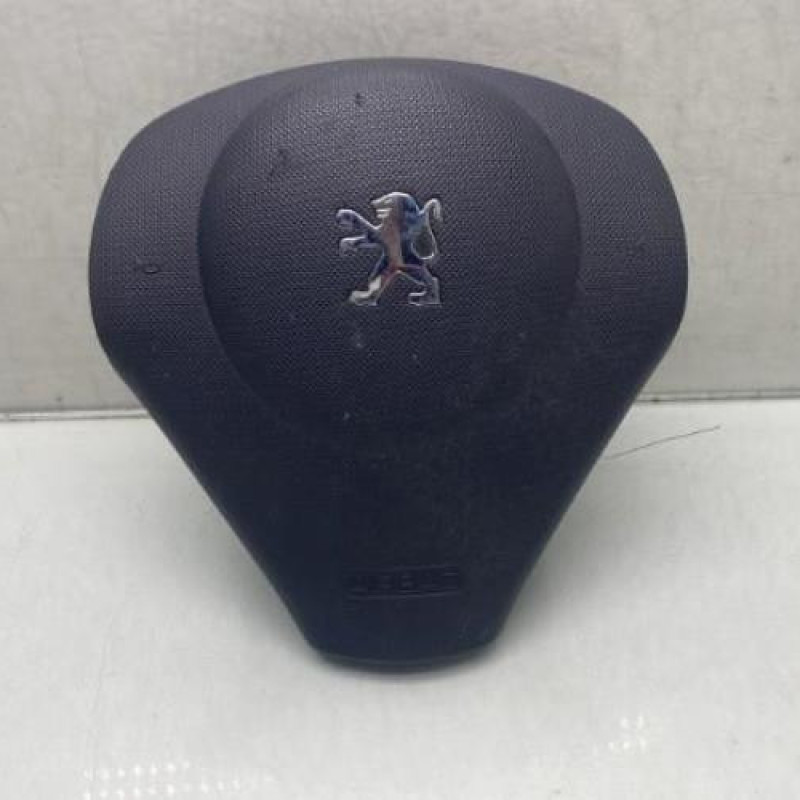 Air bag conducteur PEUGEOT 1007 Photo n°1