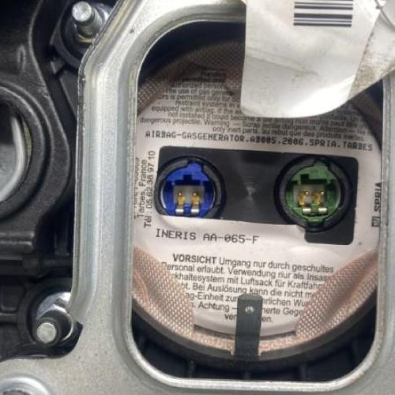 Air bag conducteur PEUGEOT 1007 Photo n°4