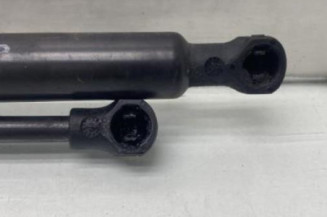 Verin de coffre PEUGEOT 206+