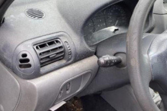 Interrupteur de leve vitre avant gauche RENAULT CLIO 2