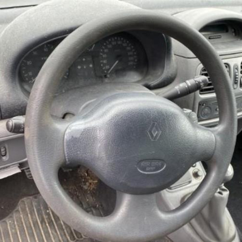 Interrupteur de leve vitre avant gauche RENAULT CLIO 2 Photo n°14