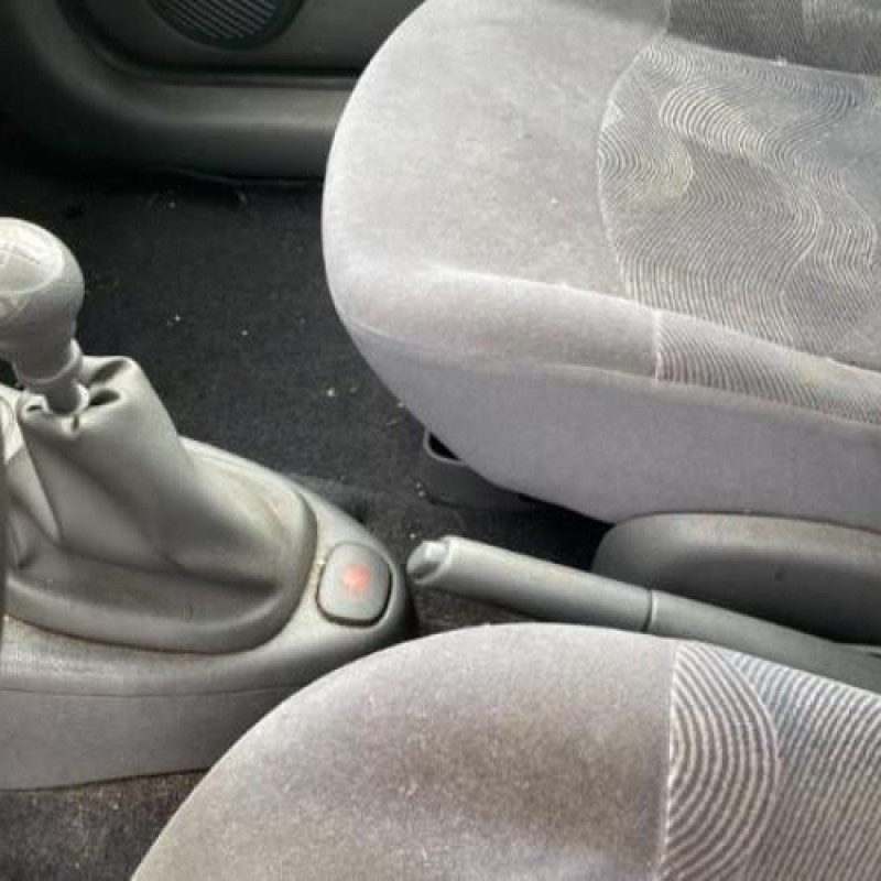 Interrupteur de leve vitre avant gauche RENAULT CLIO 2 Photo n°15