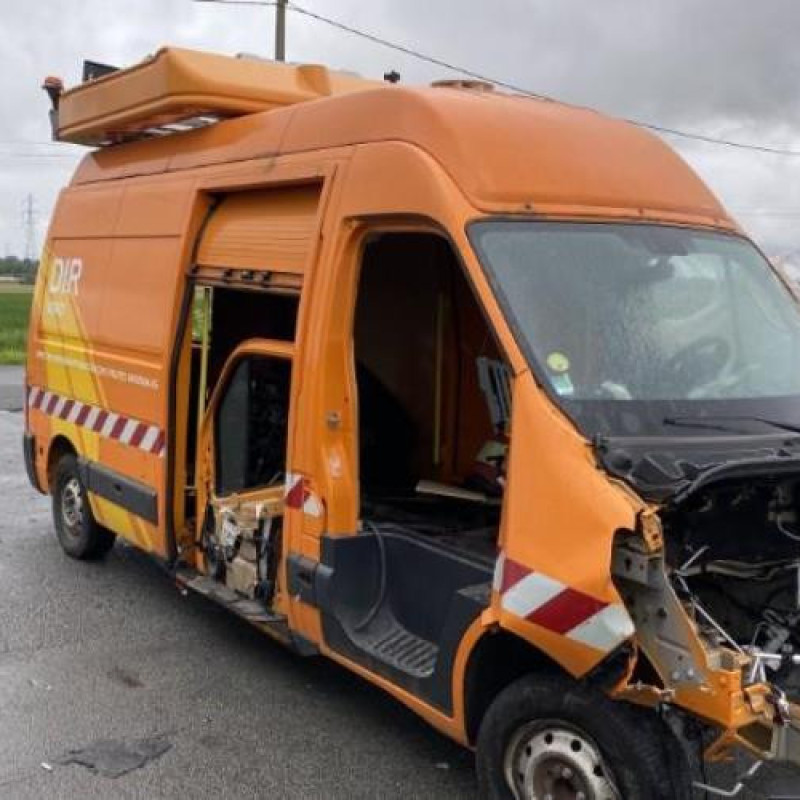 Demarreur RENAULT MASTER 3 Photo n°8