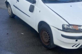 Feu arriere principal gauche (feux) FIAT PUNTO 2