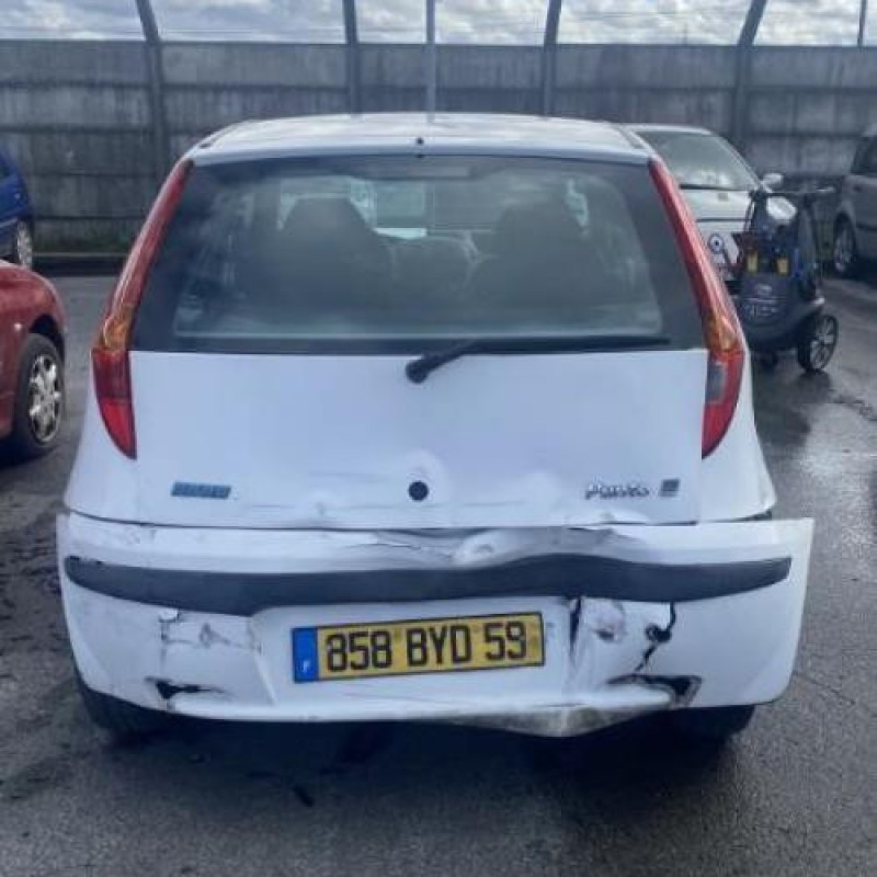 Feu arriere principal gauche (feux) FIAT PUNTO 2 Photo n°10