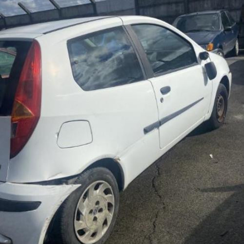 Feu arriere principal gauche (feux) FIAT PUNTO 2 Photo n°12