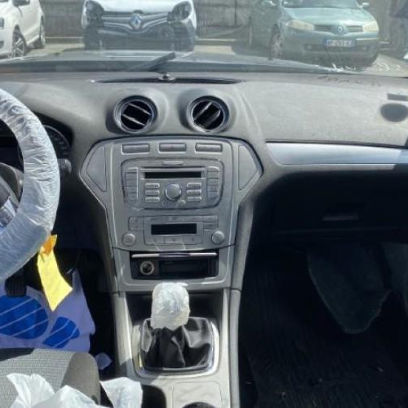 Feu arriere principal droit (feux) FORD MONDEO 3 Photo n°18