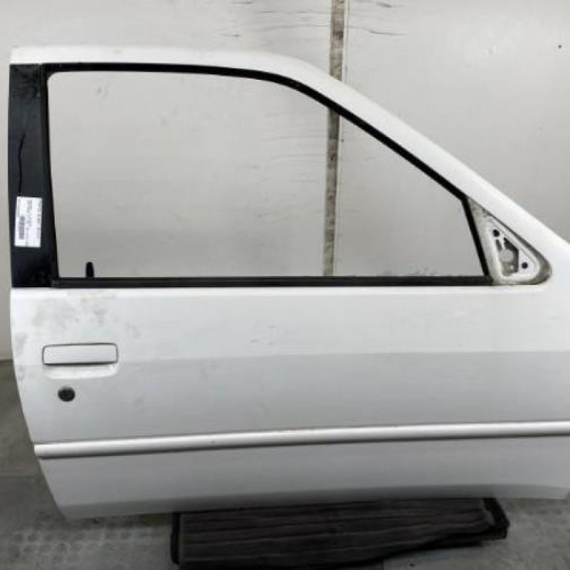 Porte avant droit PEUGEOT 306 Photo n°1