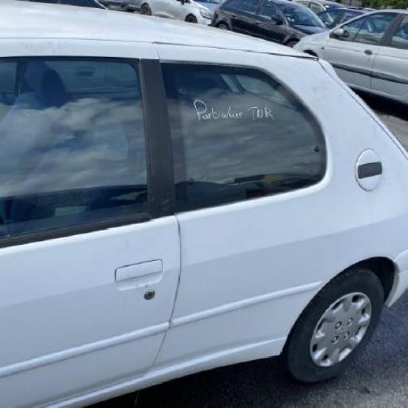Porte avant droit PEUGEOT 306 Photo n°11