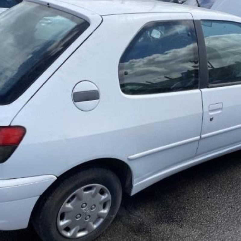 Porte avant droit PEUGEOT 306 Photo n°13