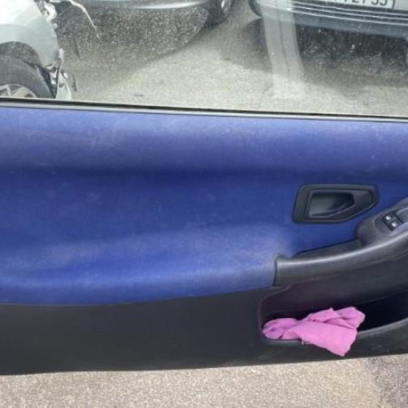 Porte avant droit PEUGEOT 306 Photo n°16