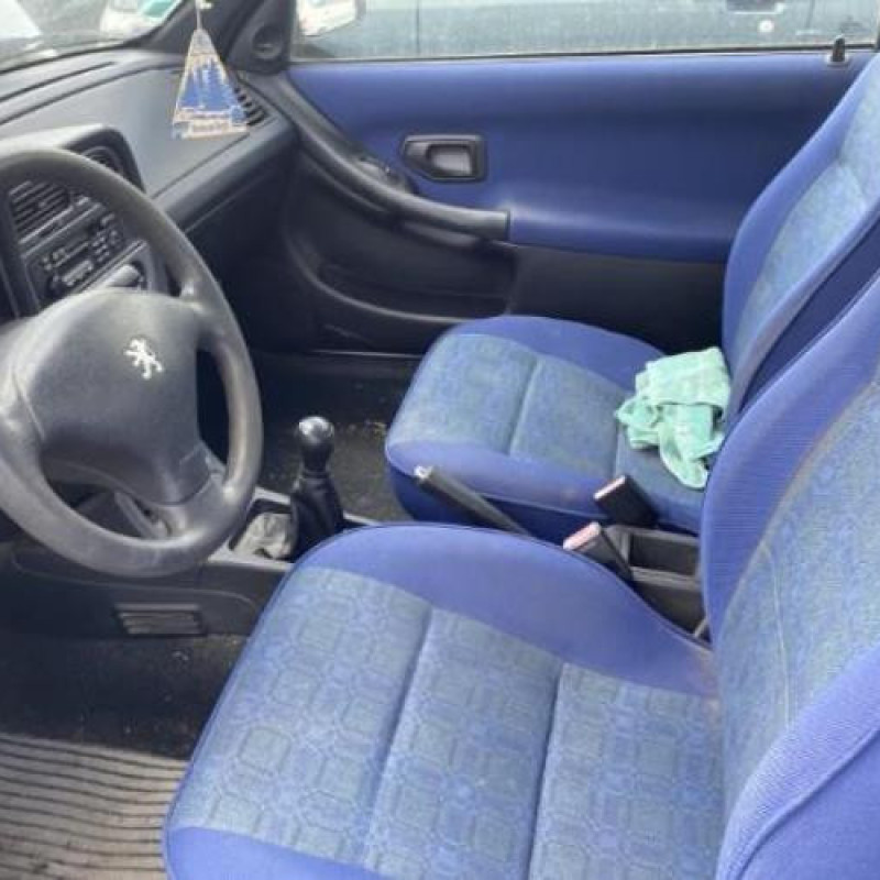 Porte avant droit PEUGEOT 306 Photo n°17