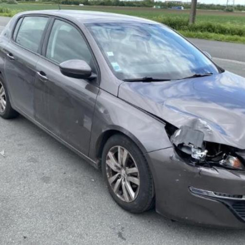 Air bag conducteur PEUGEOT 308 2 Photo n°6