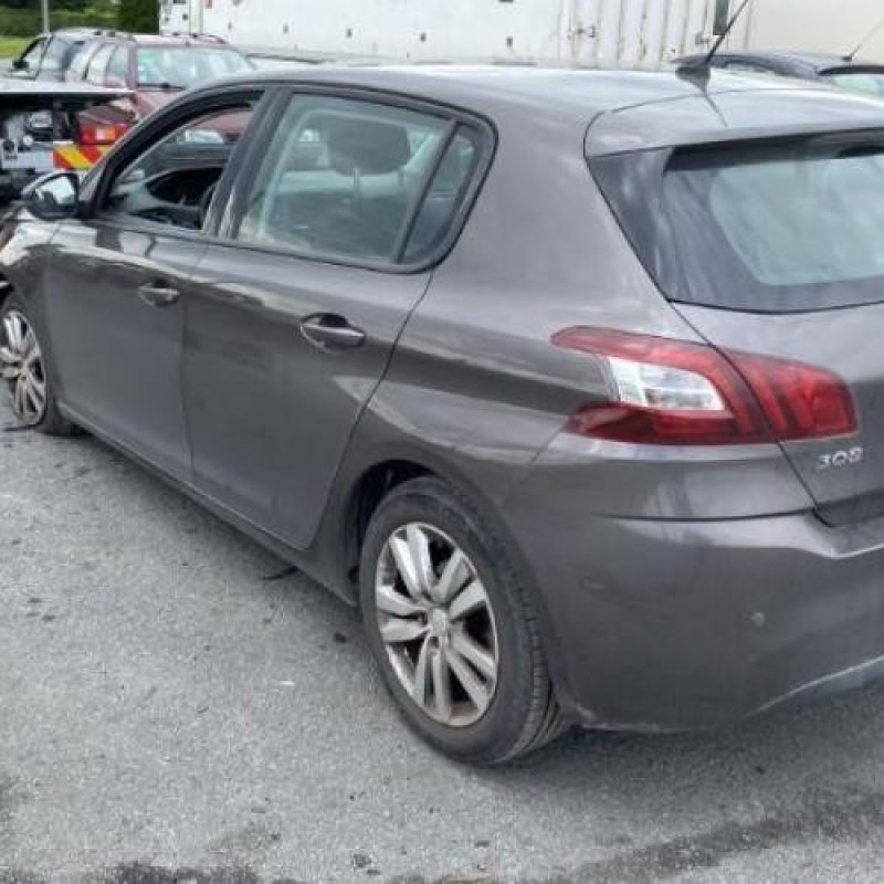 Air bag conducteur PEUGEOT 308 2 Photo n°8