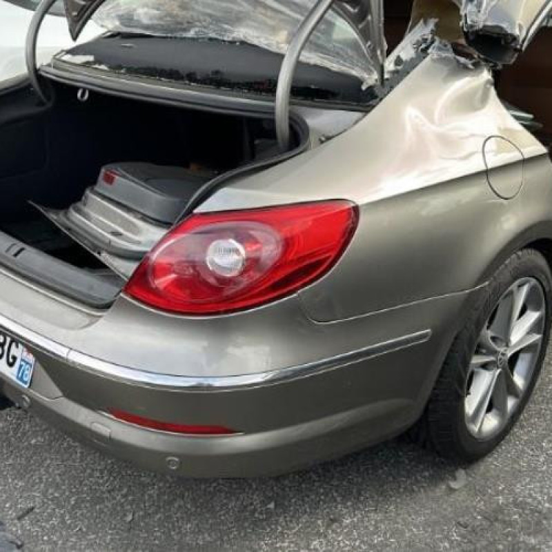 Feu arriere principal droit (feux) VOLKSWAGEN PASSAT 5 Photo n°13