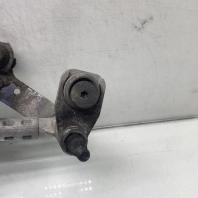 Moteur essuie glace avant VOLKSWAGEN PASSAT 5 Photo n°4
