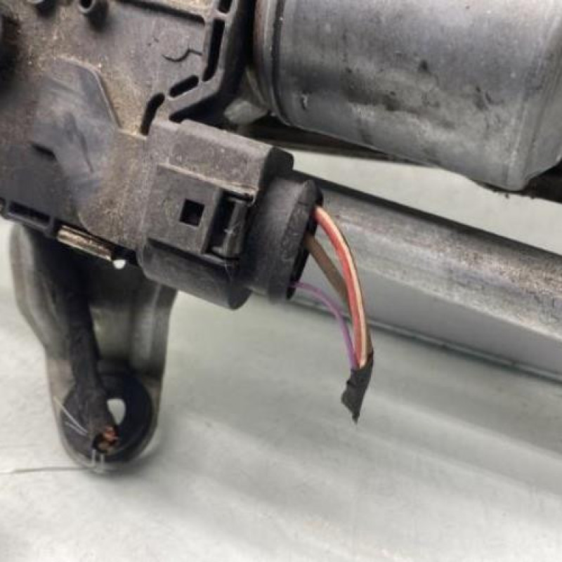 Moteur essuie glace avant VOLKSWAGEN PASSAT 5 Photo n°6