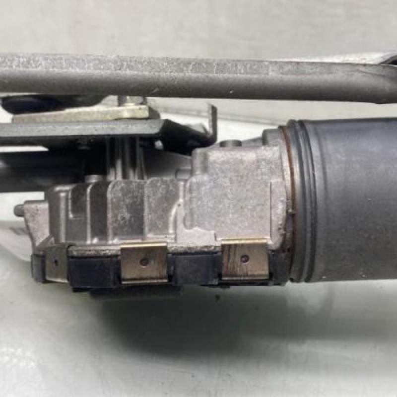 Moteur essuie glace avant VOLKSWAGEN PASSAT 5 Photo n°8